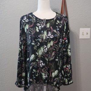 STATE OF BEING LOW-HIGH LONG SLEEVE SHIRT- SIZE S